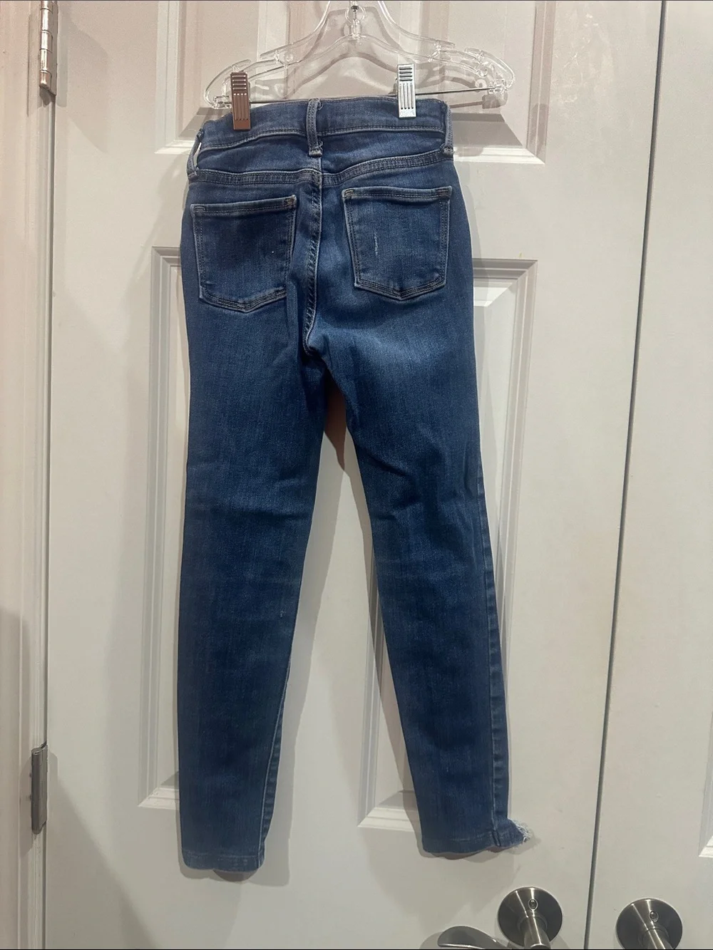 NWOT Old Navy Kids Dark Blue Distressed Skinny Jeans size 10